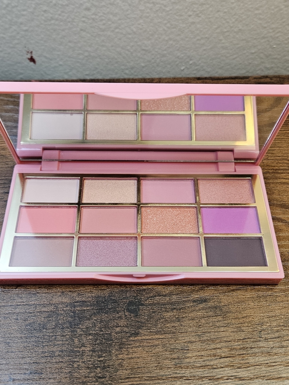 Cheeky Rose Beauty Electric Rose Eyeshadow Palette